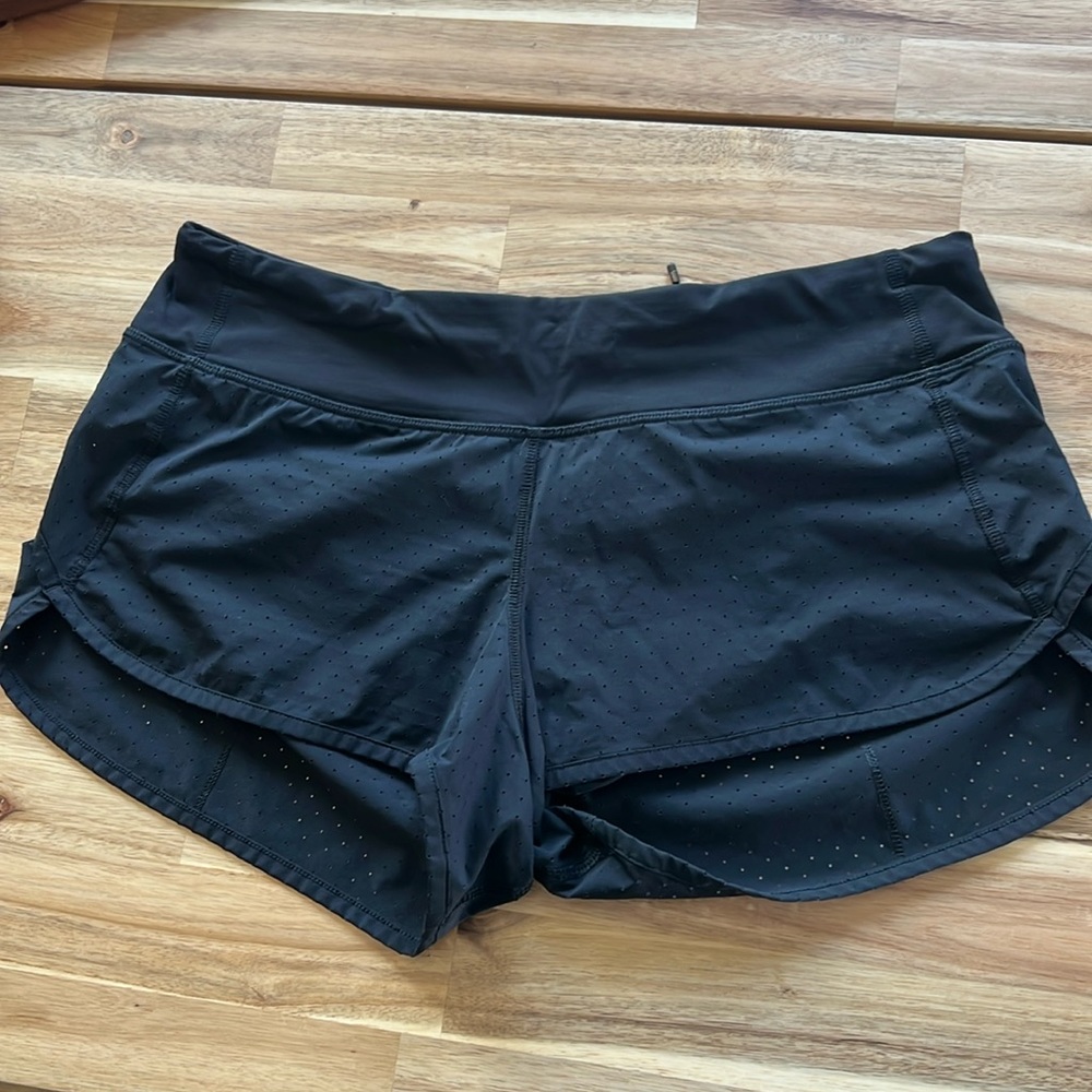 Like New Lululemon Speed-up Low Rise Lined Shorts 2.5”